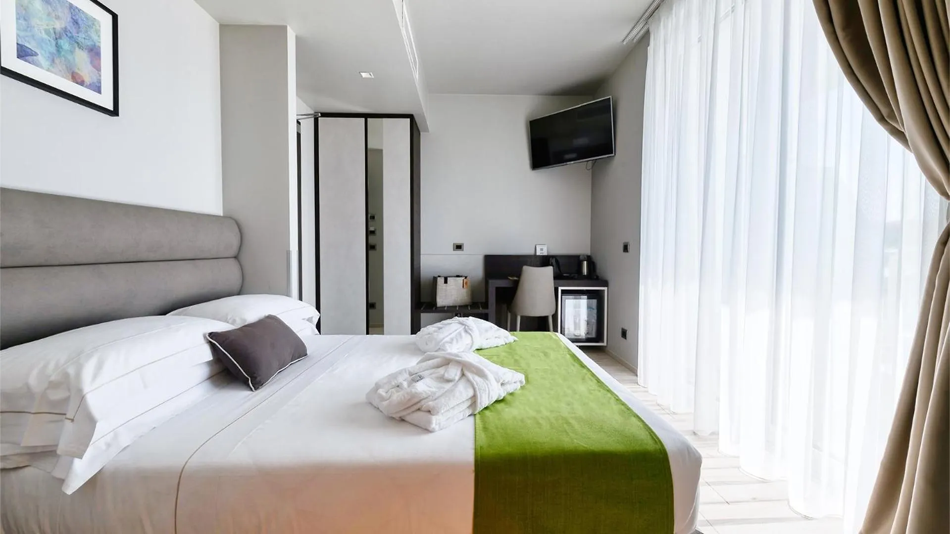 Vision Hotel Peschiera del Garda 4*,