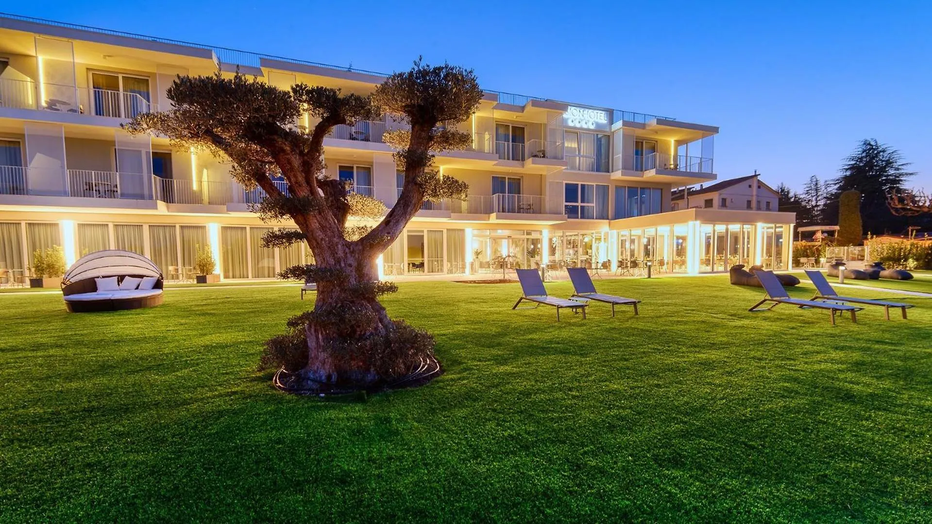 Vision Hotel Peschiera del Garda 4*,  Italy