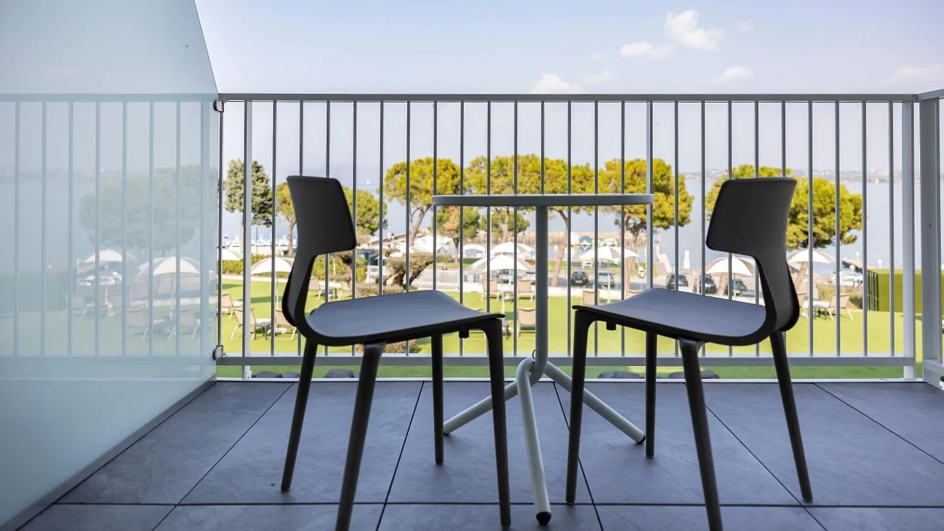 Vision Hotel Peschiera del Garda 4*,