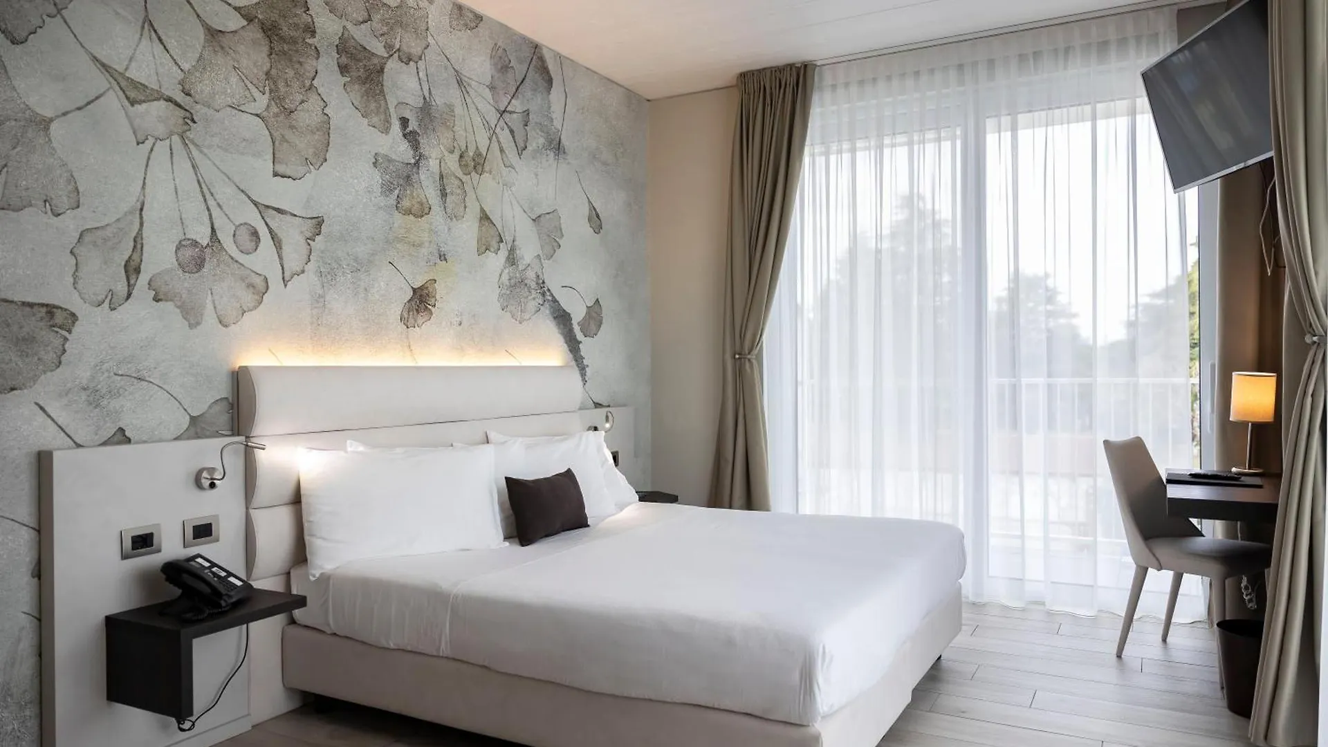****  Vision Hotel Peschiera del Garda Italy