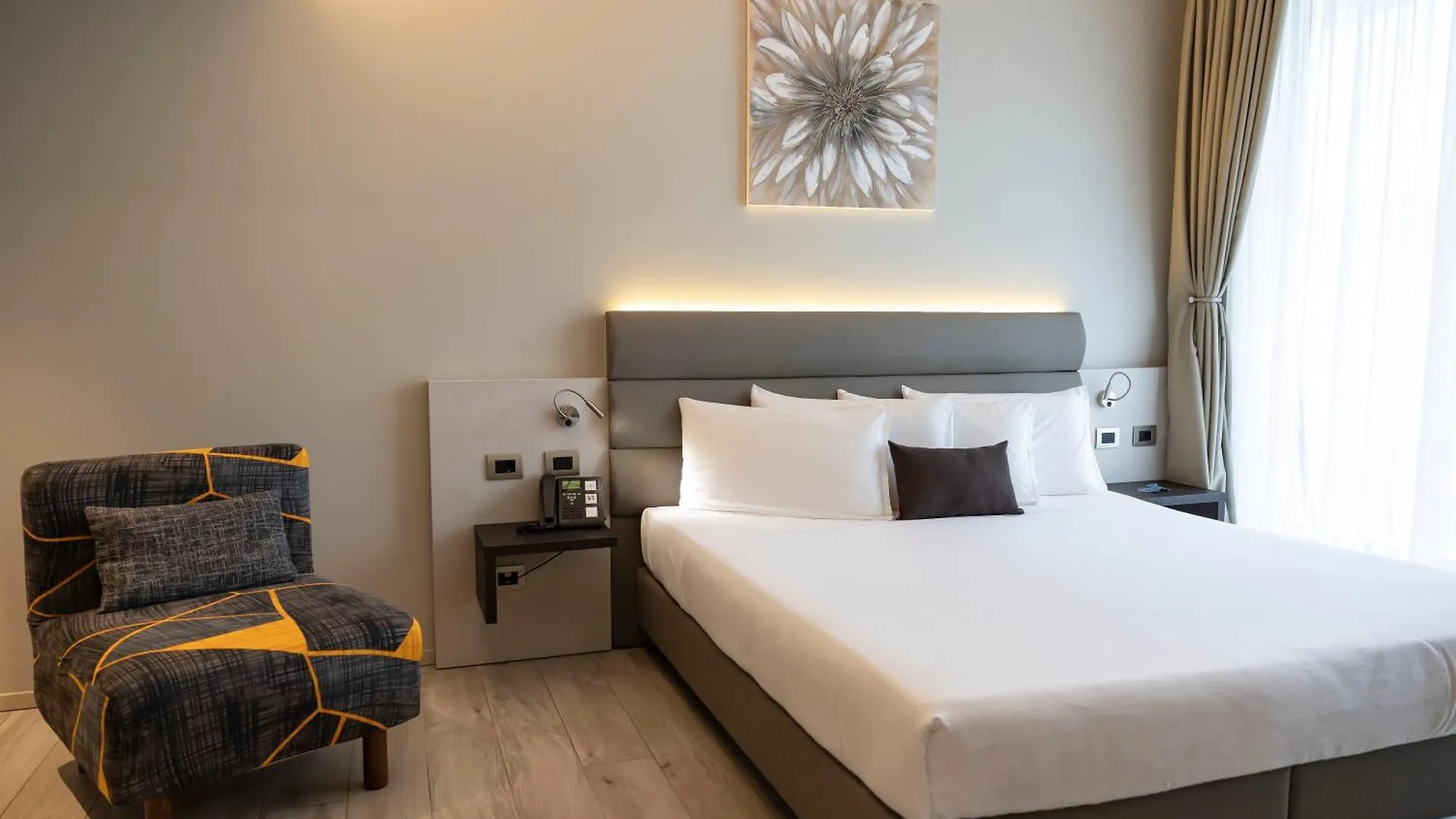 Vision Hotel Peschiera del Garda 4*,  Italy
